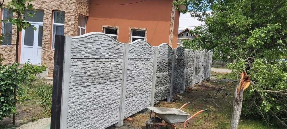Placi de gard din beton armat