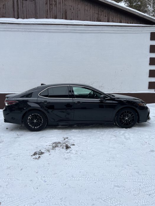Toyota Camry 75 XSE USA
