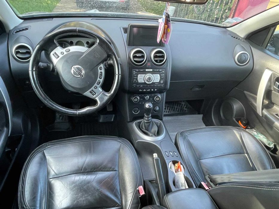 Nissan Qashqai 1.5 DCI / 6+1 Trepte / 2010 / Navigatie / Climatronic / Oglinzi Rabatabile / Incalzire scaune / Pilot automat / Comenzi volan