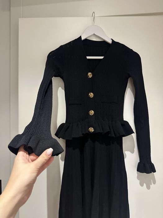 Черна рокля, размер М, нова, но без етикет