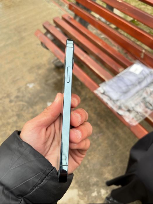 Iphone 12 pro сотилади