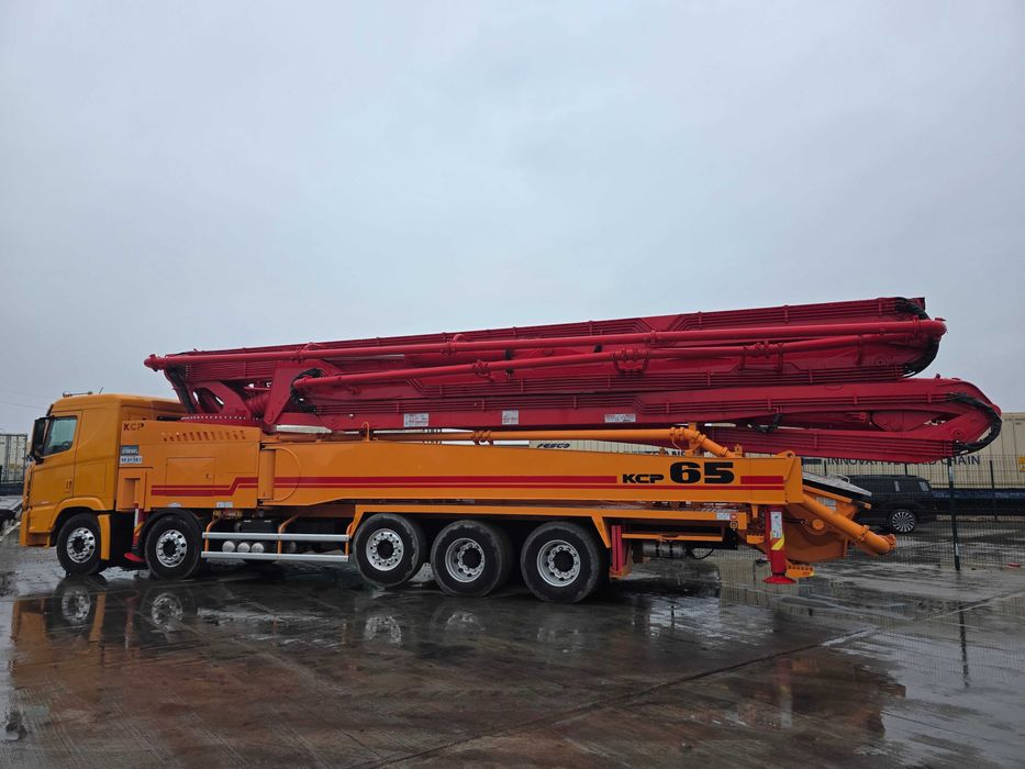 Автобетононасос KCP65ZX6170 (65м) на HYUNDAI XCIENT