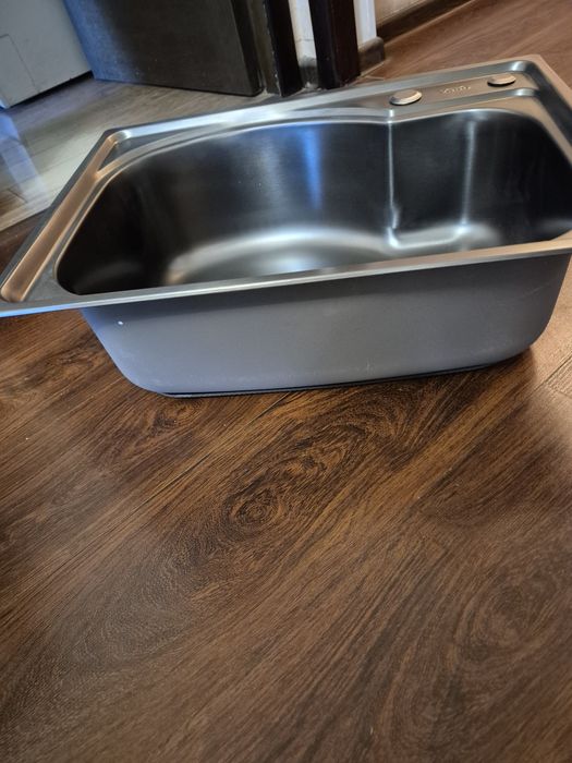 Кухонная мойка в комплекте