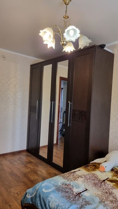 Продам спальный гарнитур