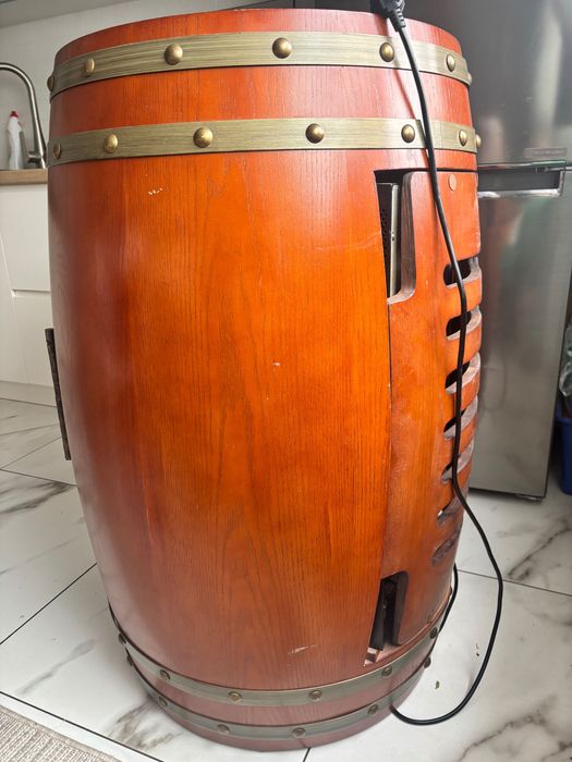 Продам винный холодильник