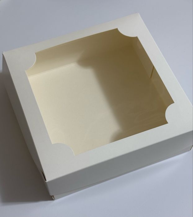 Подарочная коробка 20х20х7см