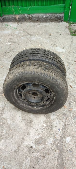 Шины 2 штук с дисками