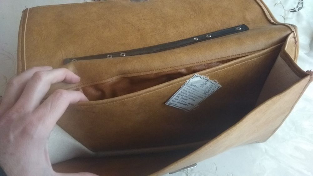 Продаются мужские портфели из натуральной кожи