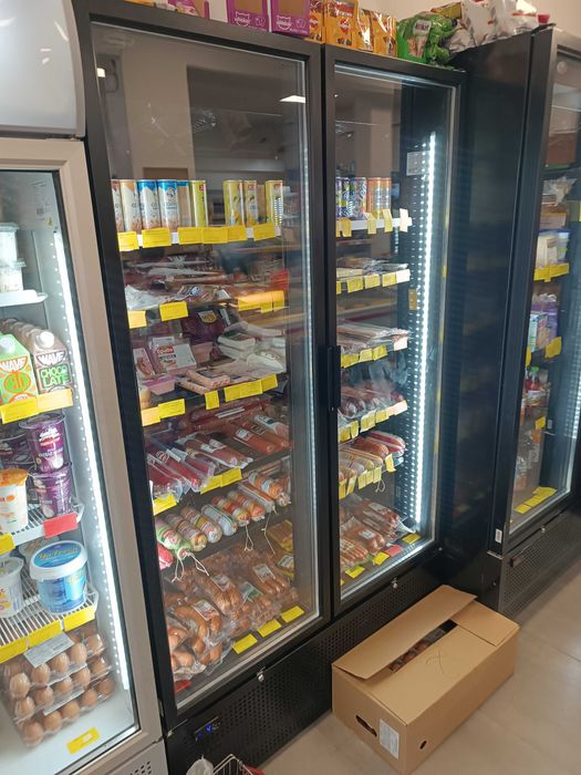 Вертикални хладилни витрини - нови налични на склад