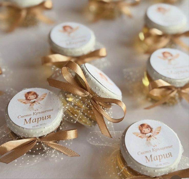 Подаръци за гости/Гипсови или соеви Ангелчета/Бурканчета с мед-свещ