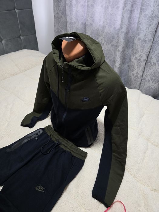 Trening complet Nike, Adidas