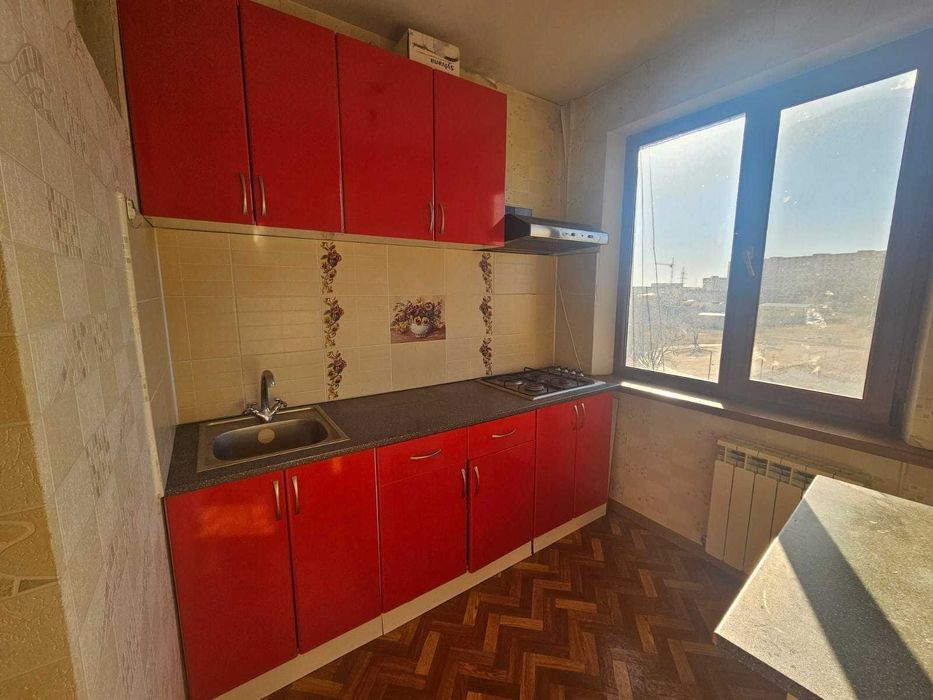 Продам 2 комн.кв. на 8 мкр