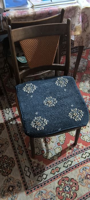 Продам стулья из дерева