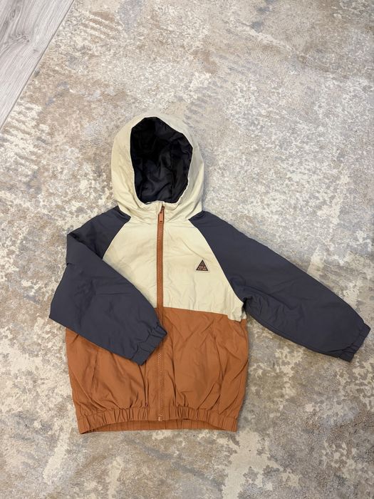 Продам ветровку на мальчика