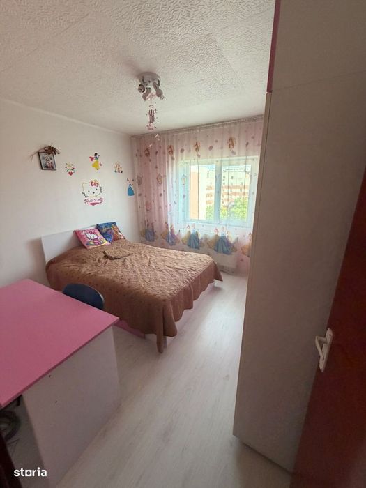 Vanzare apartament 3 camere zona 13 septembrie