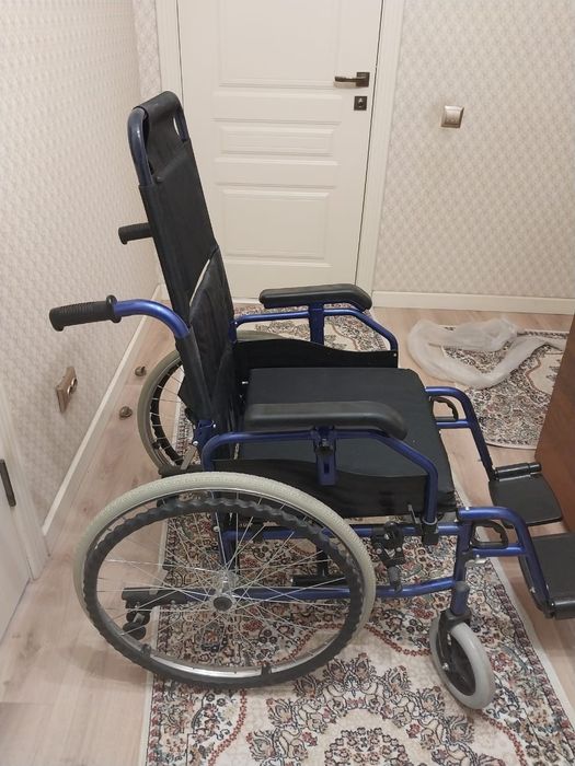 Инвалидное кресло