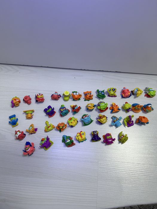 Lot figurine superzings /things