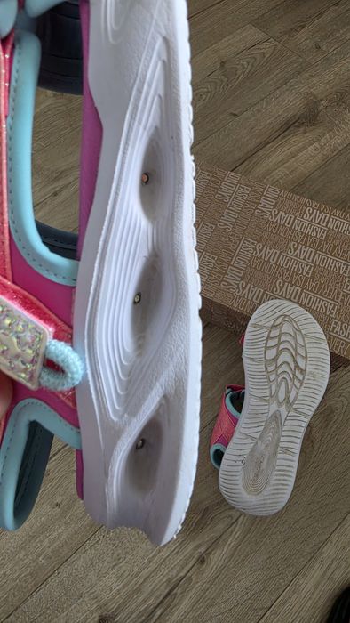 Sandale fete Skechers S-Lights, măr. 36 (23 cm)