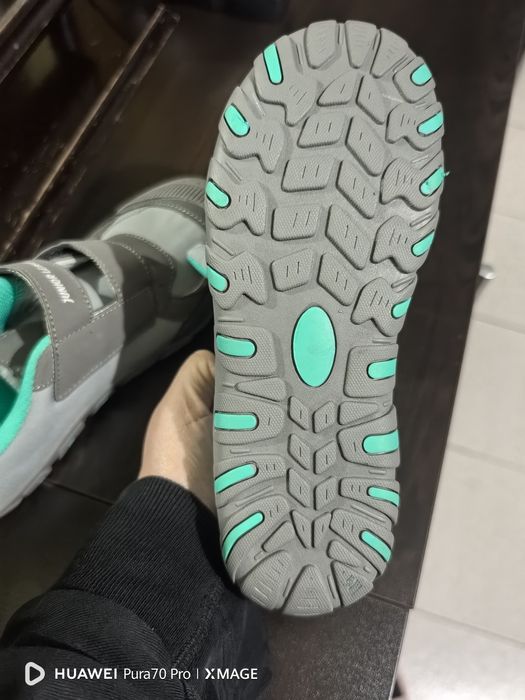 Обувки за момче номер 35