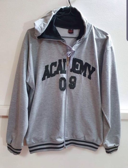 Lot hanorace băieți, set de 8 buc toate 150 lei