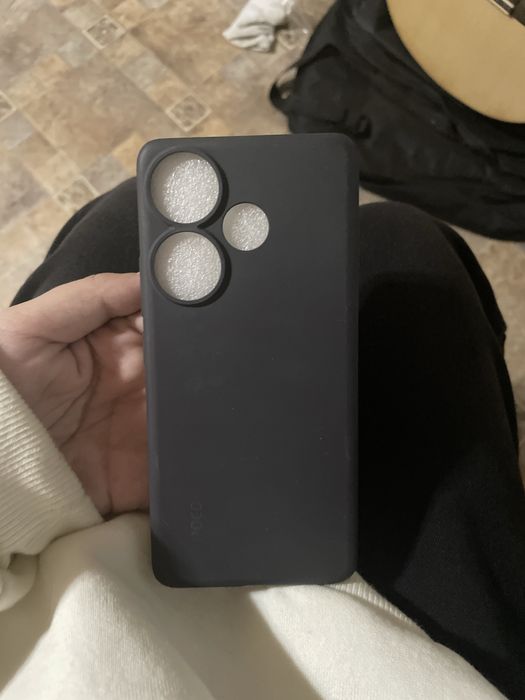 продаю телефон поко ф 6