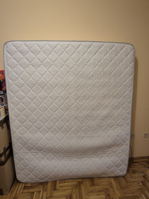 Матрак и рамка легло 160/190