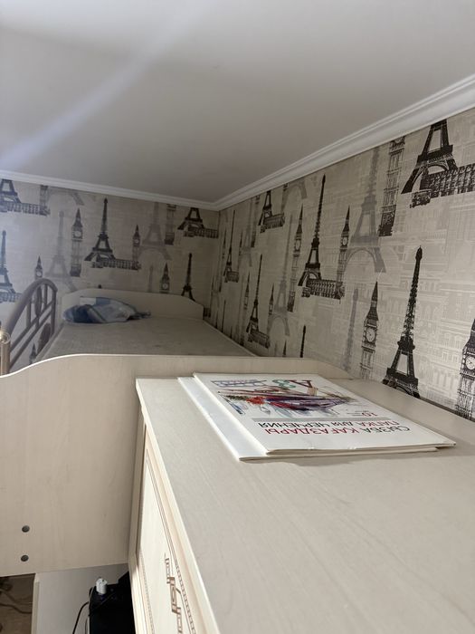 двух яростная кровать