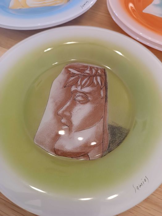 Нов комплект - 6 гръцки чинии