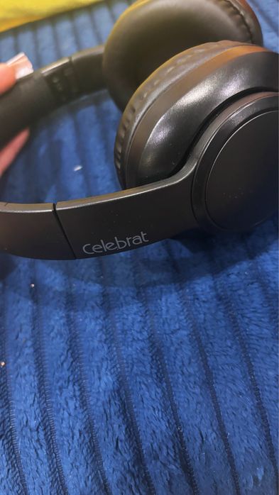 Наушники с подключением Bluetooth