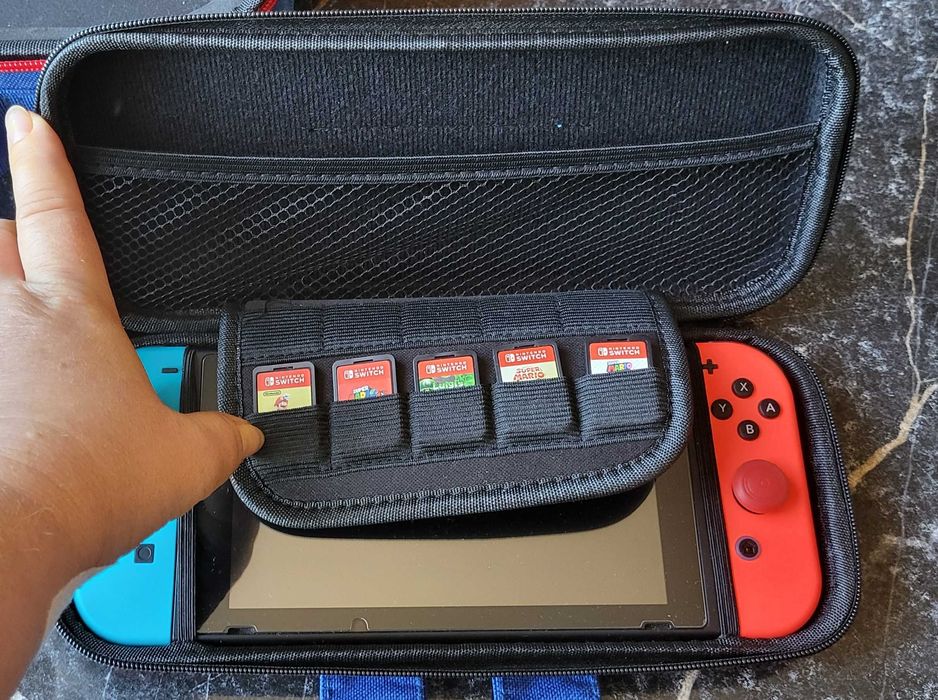 Игровая приставка Nintendo Switch с играми