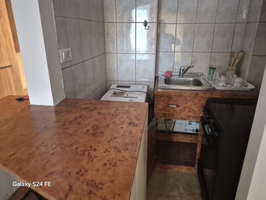 Se închiriază  garsoniera  regim hotelier