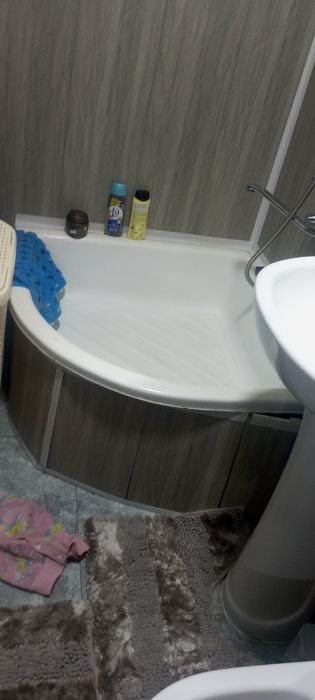 Vanna rakvina akfa eshik sotiladi holati yaxshi