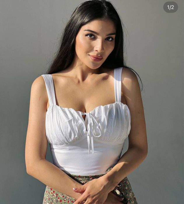 В наличии очень нежный топ