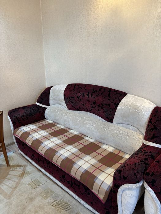 Продам диван тройку