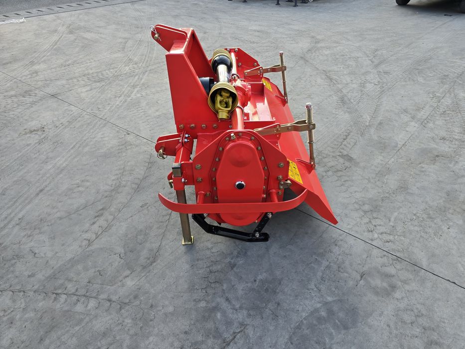 Freza de pământ agricola 1.4m Nouă