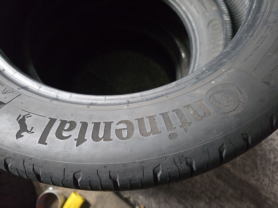 Continental 215/55 R17 94V vară
