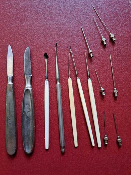 Ustensile dentist si ace vechi, intr-o cutie KOH - I - NOOR, anii '60