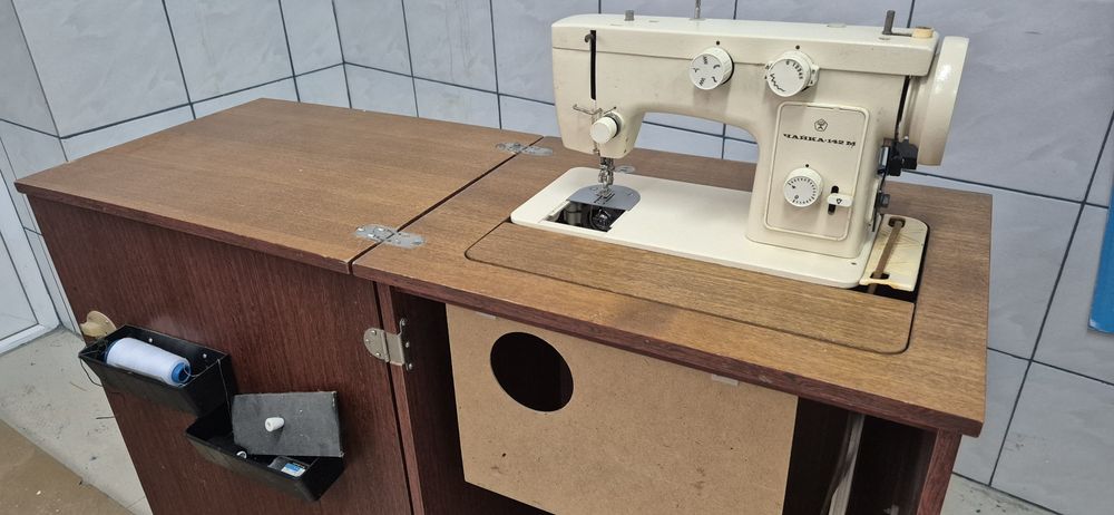 Швейная машинка "Чайка"