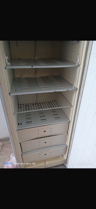 Продам морозильник