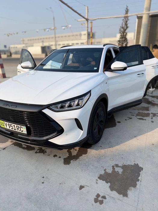 BYD Song Plus AWD официальная с опциями (состояние идеал)