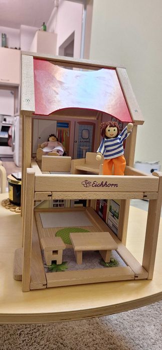 Детска дървена къща за игра