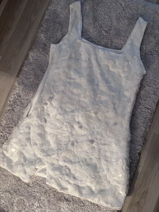 Бяла официална рокличка