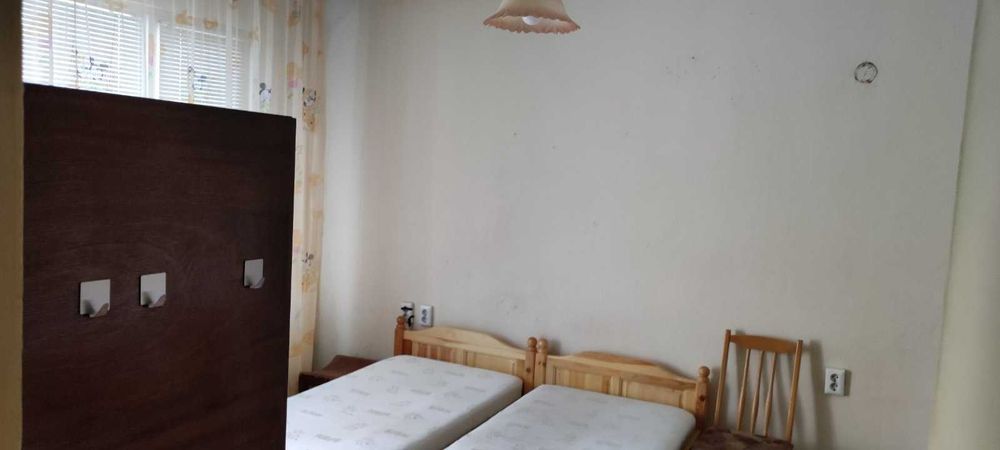 Дава се под наем Четиристаен апартамент в Велико Търново, Център - 14 кв.м за 99.45 € - Снимка #3