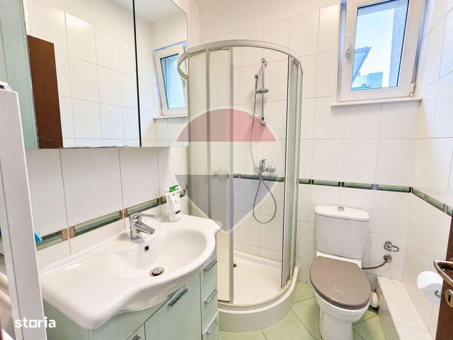 Apartament 4 camere de inchiriat | Singur pe palier | Semineu |
