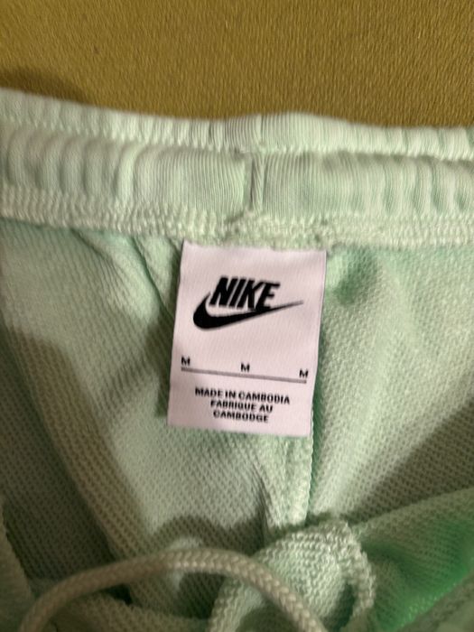 Дамско долнище Nike - НОВО