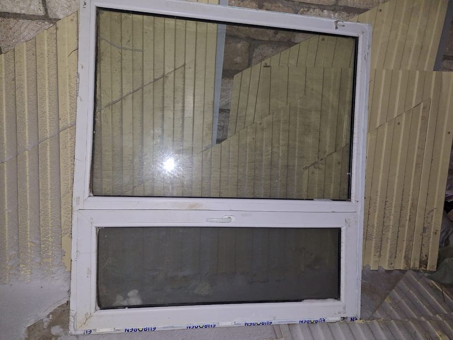 Продам пластиковое окно