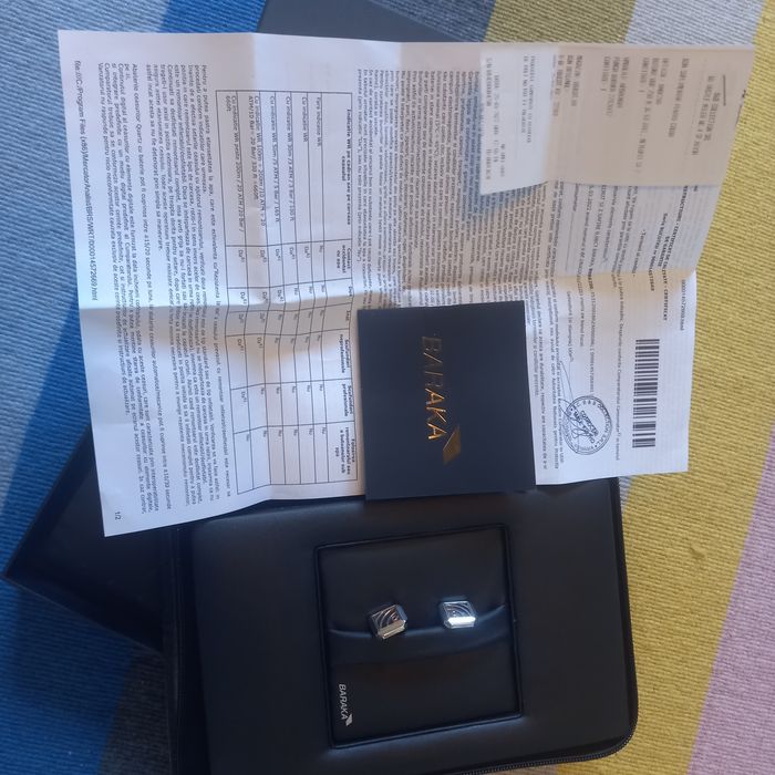 Vand butoni aur 18 K, 750 cu safire Baraka