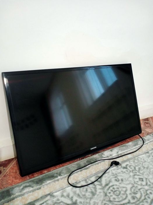 Телевизор самсунг. Бағасы 20.000 тг