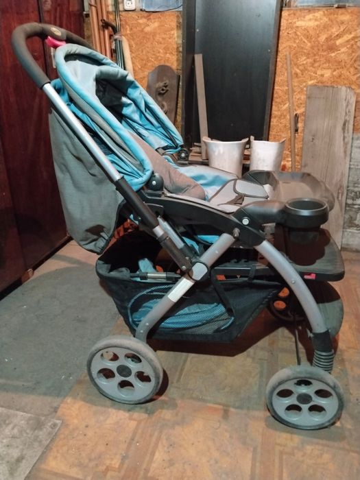 Детская прогулочная коляска