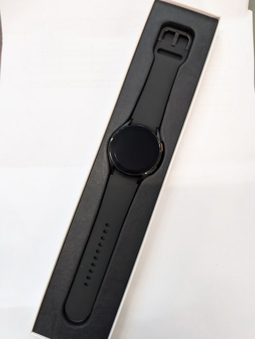 Samsung Galaxy Watch 4 Lotrioara • OLX.ro